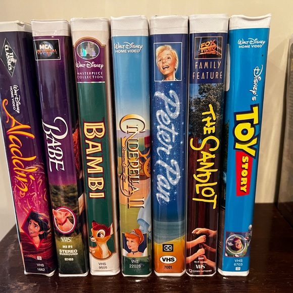 Lot of Ten (10) Disney VHS Tape Rated with Three (3) New Sealed Rated G & One PG - Picture 2 of 8